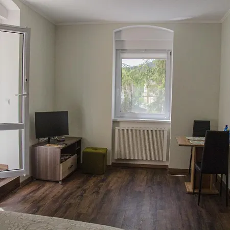 Apartment Pirken Hammer Brezova (Karlovy Vary)